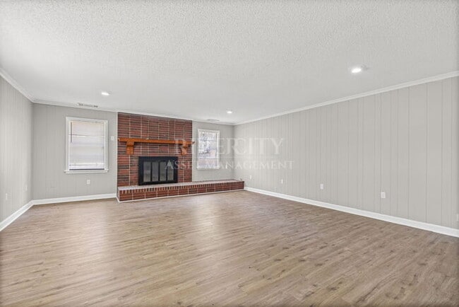 Building Photo - 1288 Davidson Dr