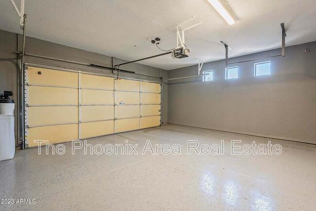 Building Photo - 7601 E Roosevelt St