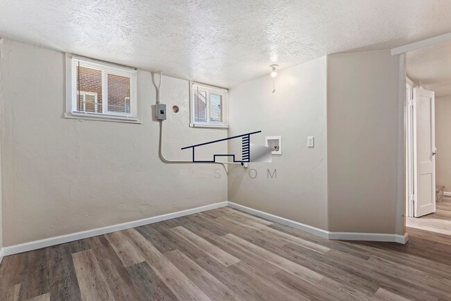Building Photo - 2705 Polk Ave
