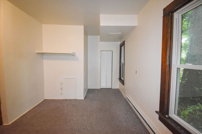 Building Photo - RAPLU155