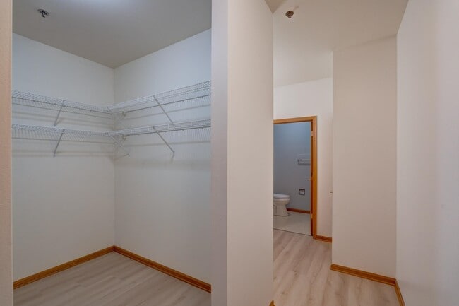 Building Photo - 301 Harbour Town Dr