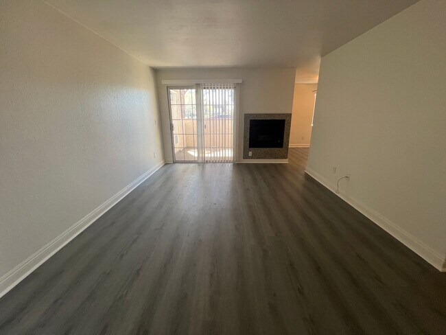 Building Photo - 6500 W Lake Mead Blvd