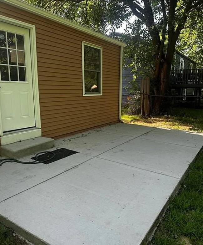 Building Photo - 140 Ivanhill Rd