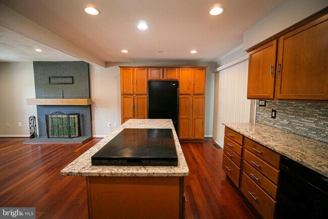 Building Photo - 13210 Nickleson Dr
