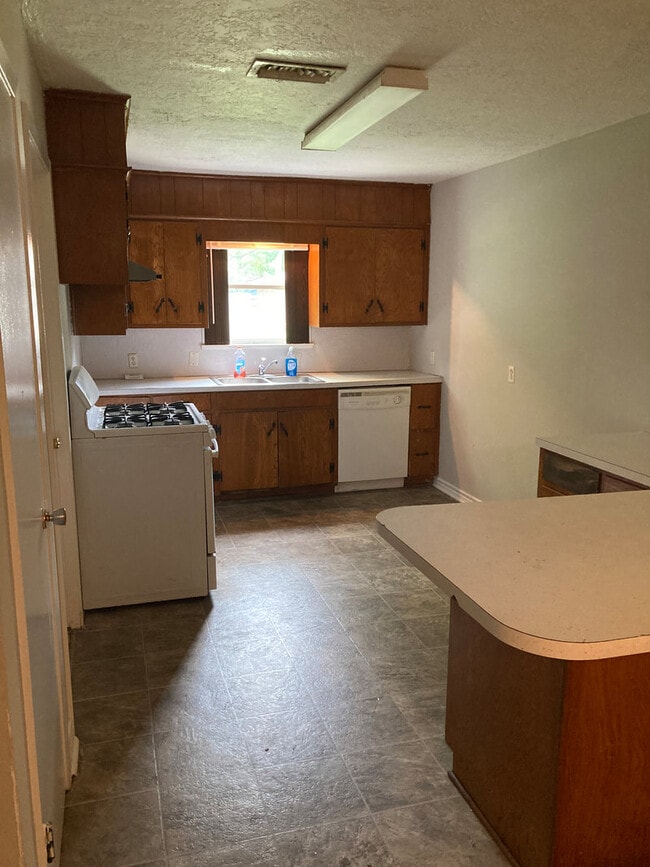 Building Photo - 9590 Gardner St