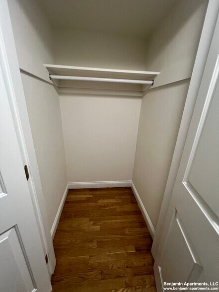 Building Photo - 1529 Beacon St