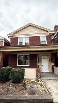 Building Photo - Newly Renovated 3 Bedroom in Arlington- New Kitchen and Bath with HUGE Backyard!!