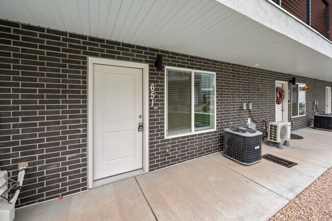 Building Photo - 671 S 400 E