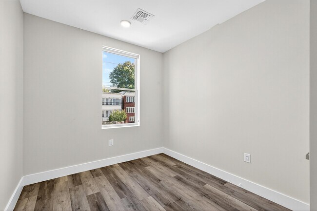 Building Photo - 3443 John F. Kennedy Blvd