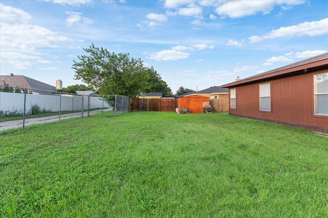 Building Photo - 10311 Pondwood Dr