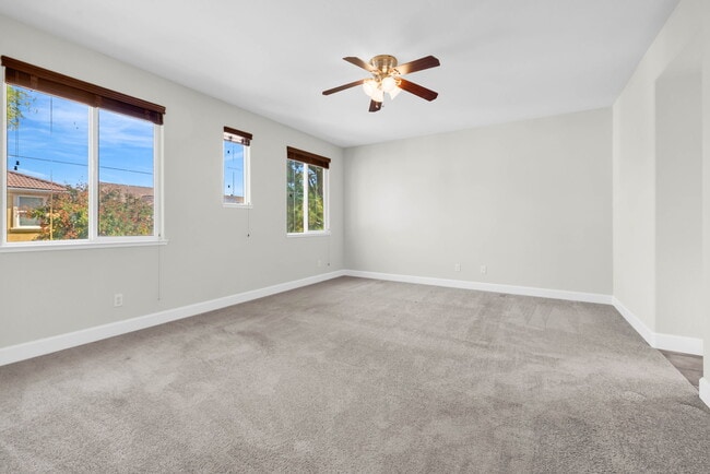 Building Photo - 9 Dulcibbella Pl