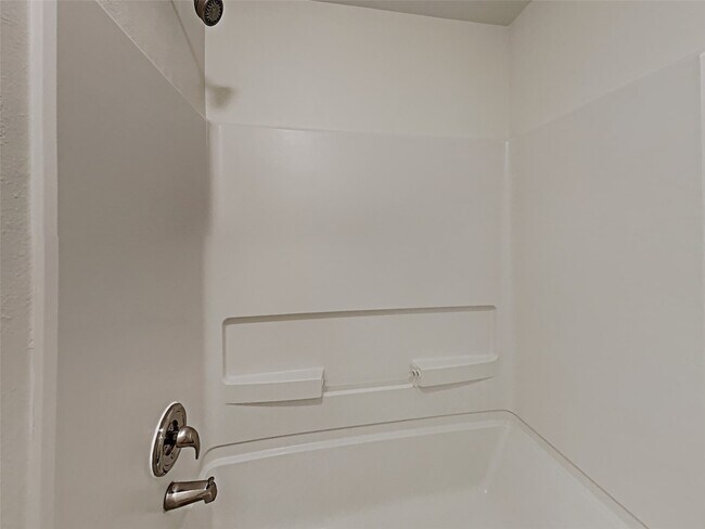 Building Photo - 20111 Niagara Fls Dr