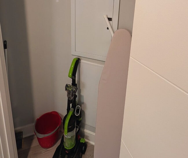 Building Photo - 8001 Woodmont Ave