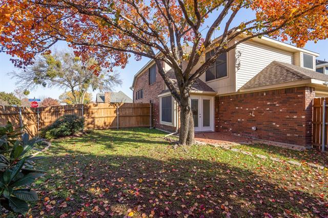 Building Photo - 329 Parkway Blvd