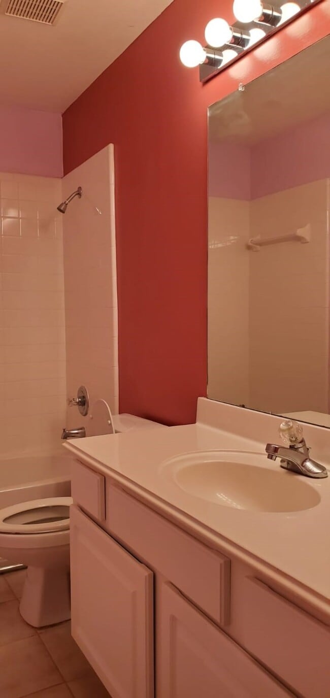 Building Photo - 7418 Colony Bend Ln