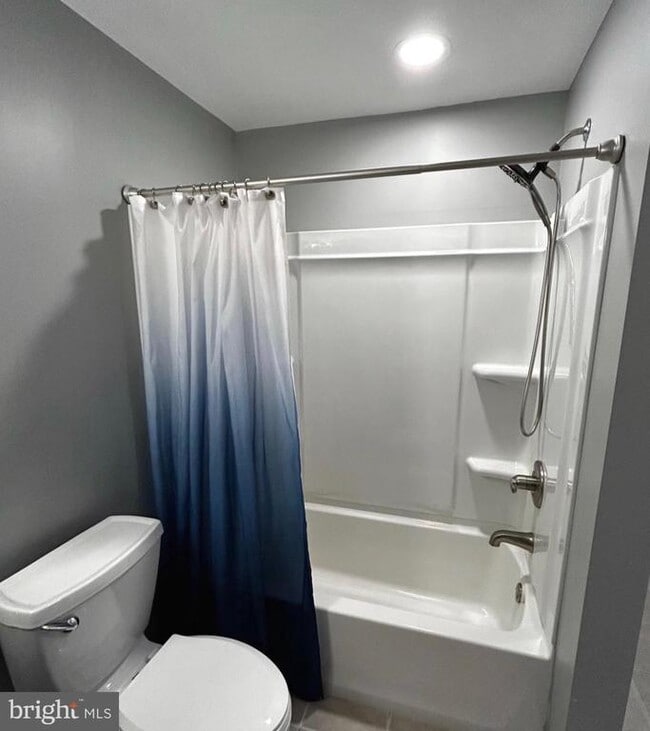 Building Photo - 5415 Chillingham Pl