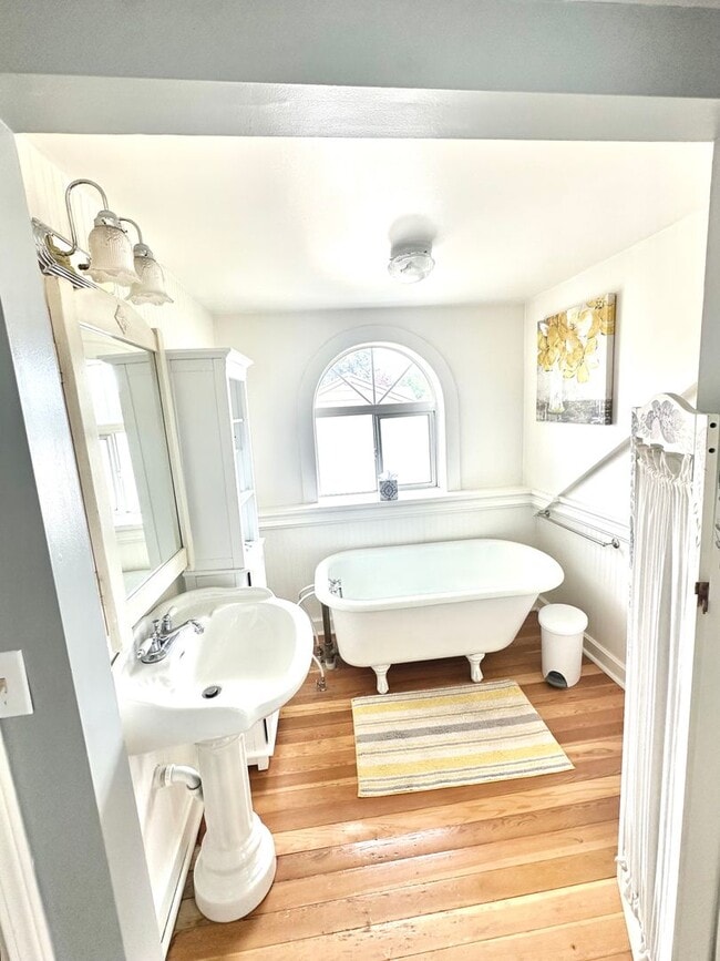 Building Photo - Gorgeous Kalispell home with Historical Charm