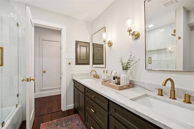 Building Photo - 16806 Hunters Point Dr