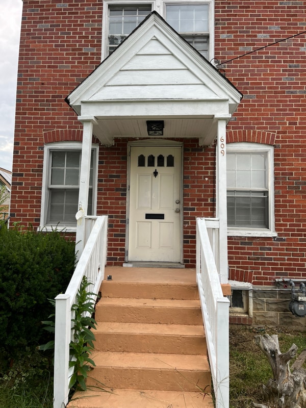 Building Photo - 609 Smithfield Ave