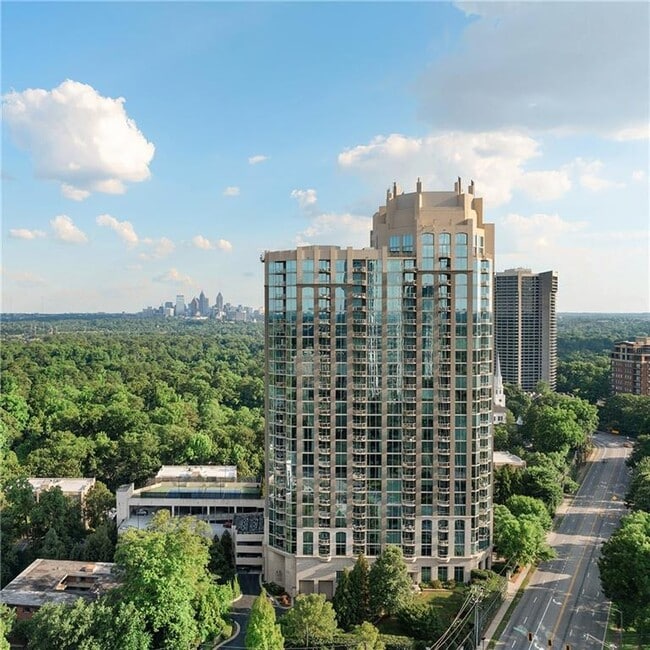 Building Photo - 2795 Peachtree Rd NE