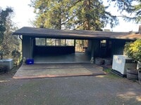 Building Photo - 3 Bedroom House in Hendrick's Park Area