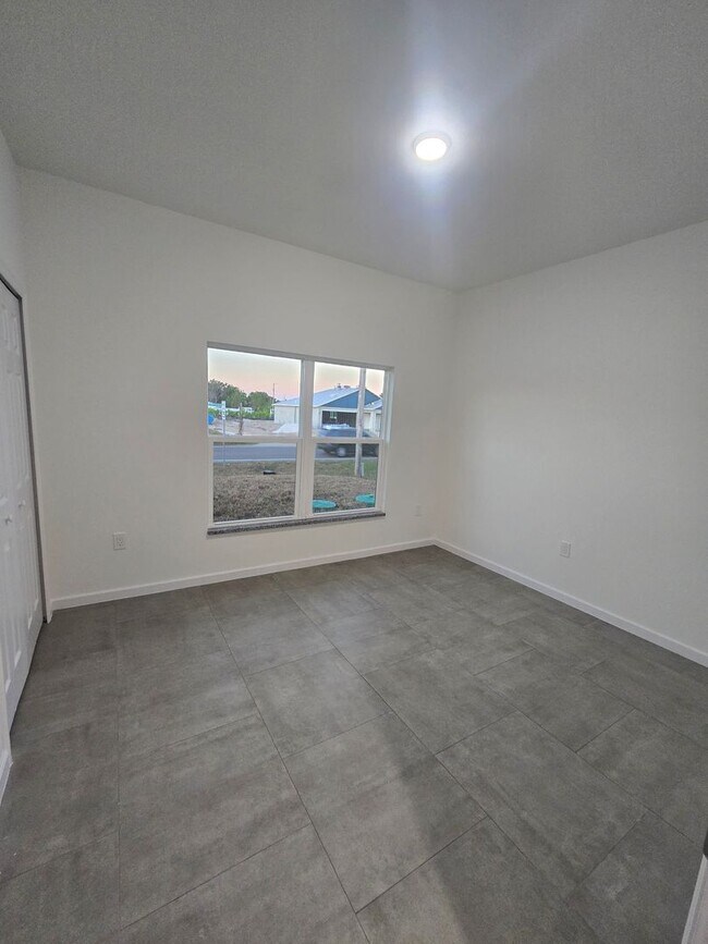 Building Photo - Brand New 2/2/1-Great Location- SW Lehigh Acres