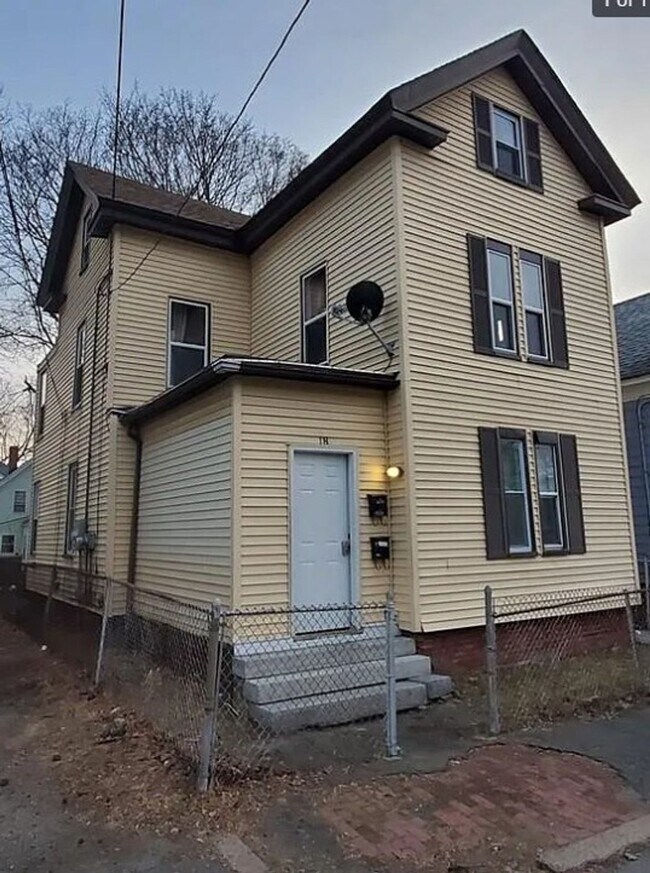 Building Photo - 18 Pentucket St