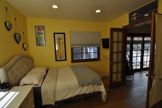 Building Photo - 4 Bedroom Pool Home for Rent in Woodland H...