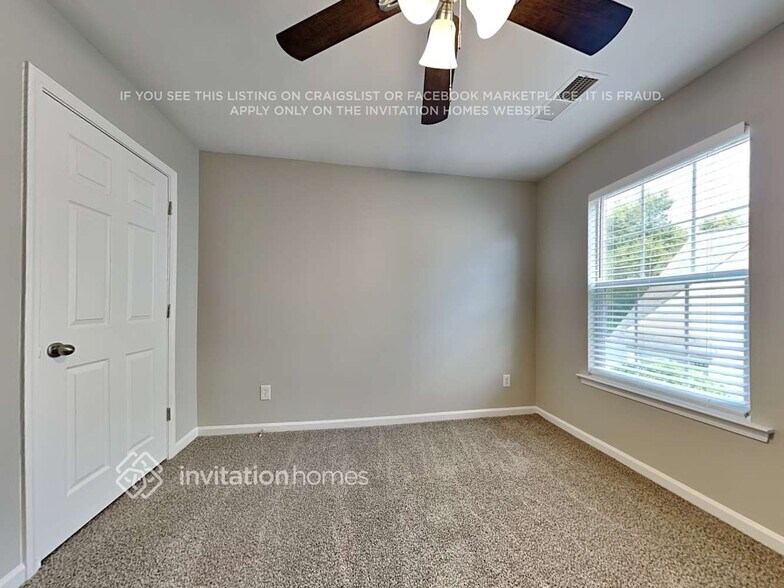 Building Photo - 11027 Holm Oak Pl