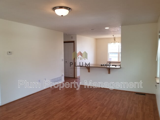 Building Photo - 1620 S 14th St W