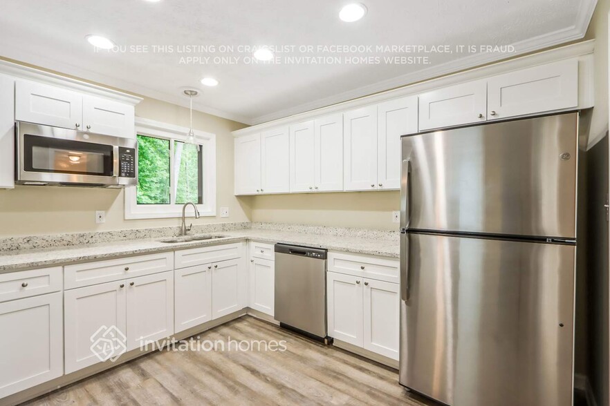 Building Photo - 3164 Periwinkle Dr