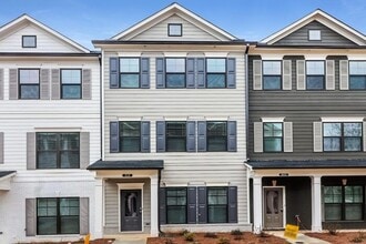 Building Photo - 839 Calvin Pk Dr