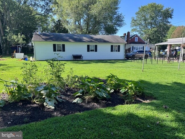 Building Photo - 112 Station Ln