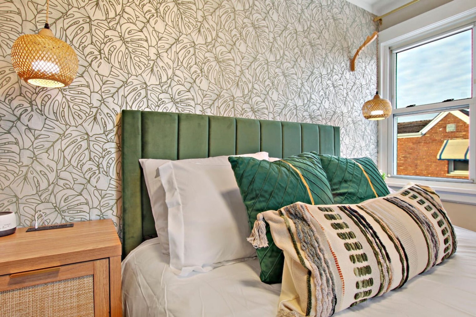 Building Photo - 3446 N Ozark Ave