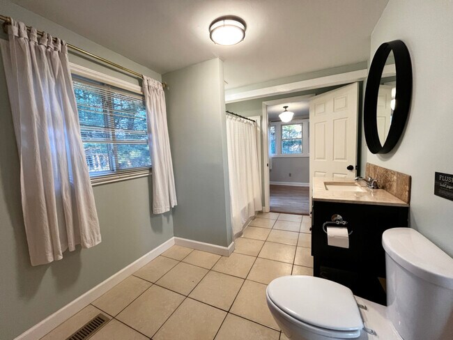 Building Photo - 83 Piney Mountain Church Rd