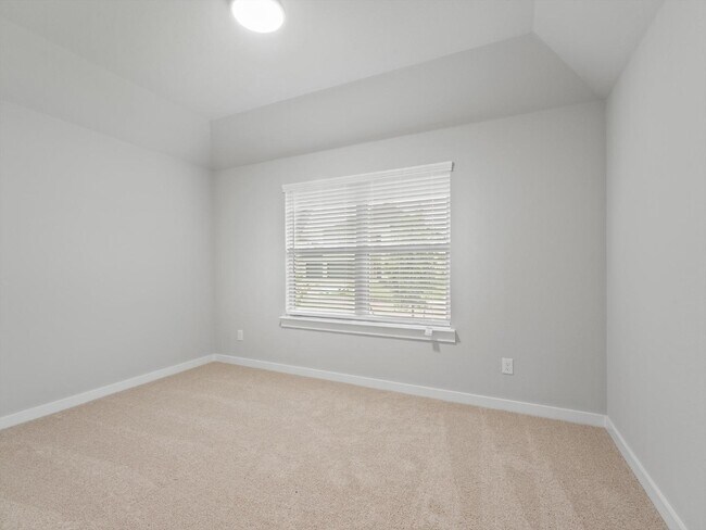 Building Photo - 564 Moonrise St