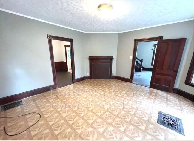 Building Photo - 49 Highland Ave