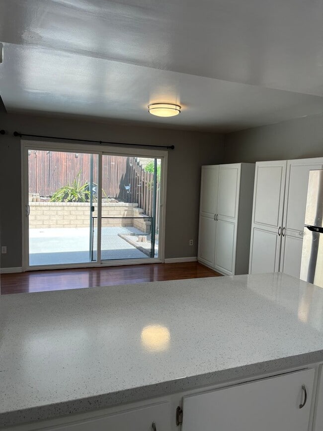 Building Photo - Conveniently located home featuring 2 main bedrooms!