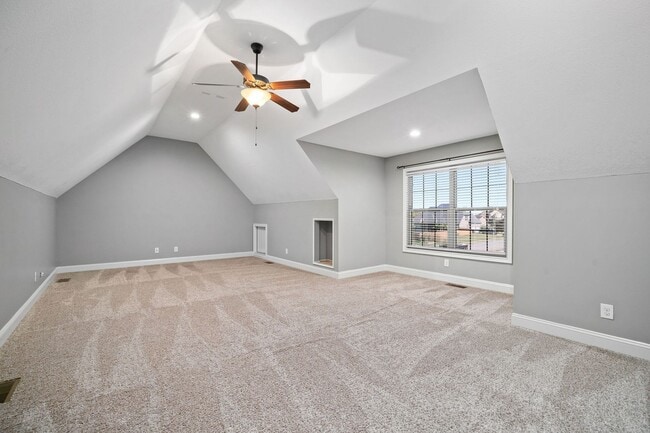 Building Photo - Pet Friendly on Exit 8!