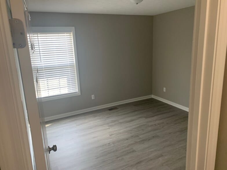 Building Photo - 617 Mimosa Dr