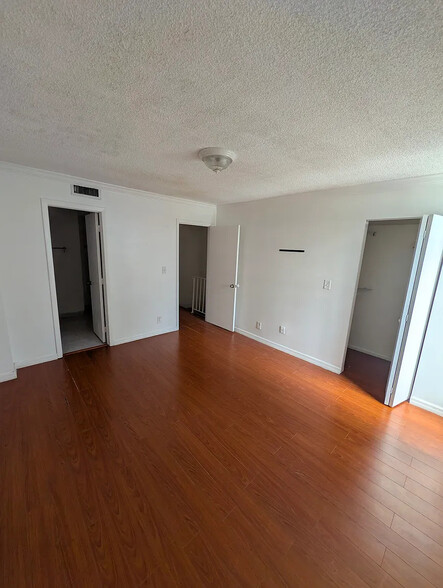 Room 2 - 1624 NW 90th Way