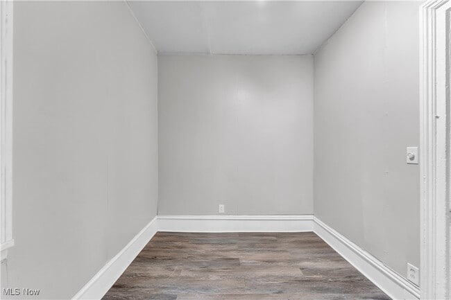 Building Photo - 14917 Darwin Ave