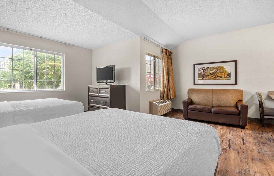 Building Photo - Furnished Studio-Dallas - Plano Parkway