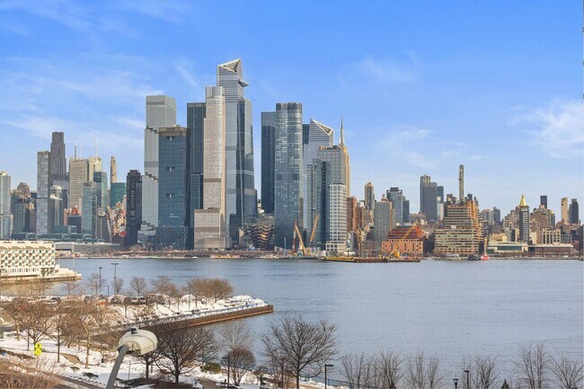 Building Photo - 1700 Park Ave