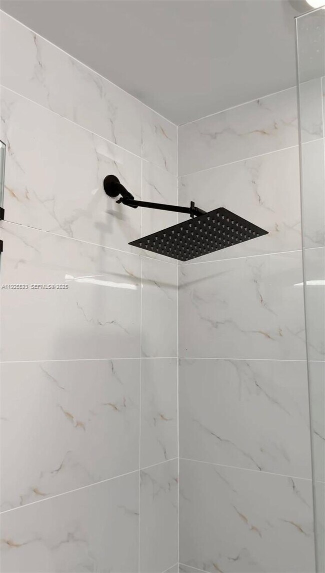 Building Photo - 16385 Biscayne Blvd