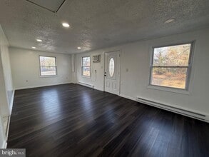 Building Photo - 20 Andrea Ct