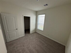 Building Photo - 2823 Lyra Ct