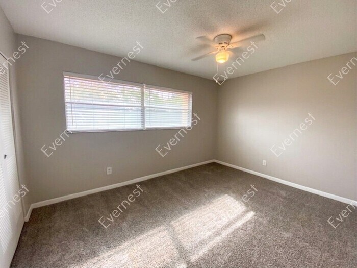 Building Photo - 4455 38th Terrace N