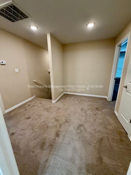 Building Photo - 6609 Leightyn Ln