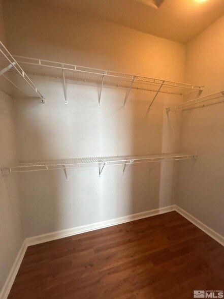 Building Photo - 2841 Granville Dr